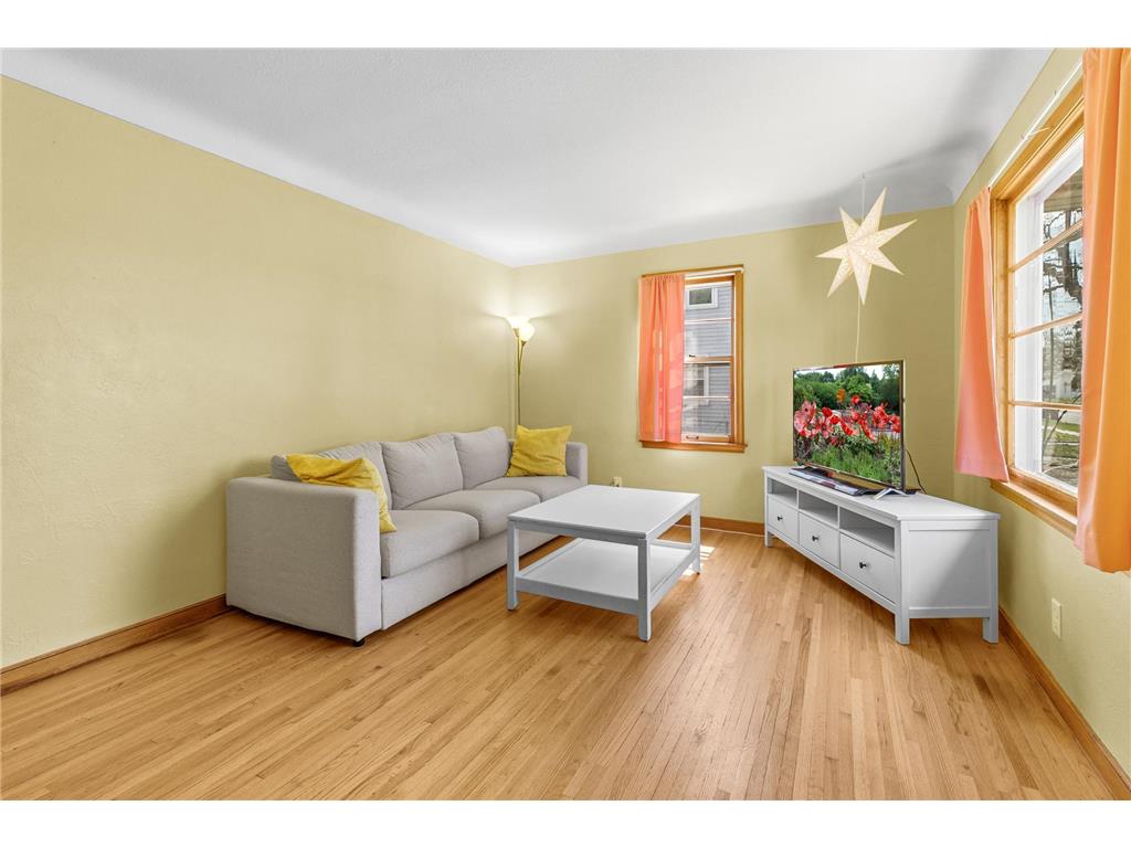 1112 Breen Street Saint Paul MN 55106 7044844 image2