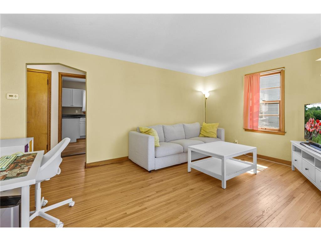 1112 Breen Street Saint Paul MN 55106 7044844 image3