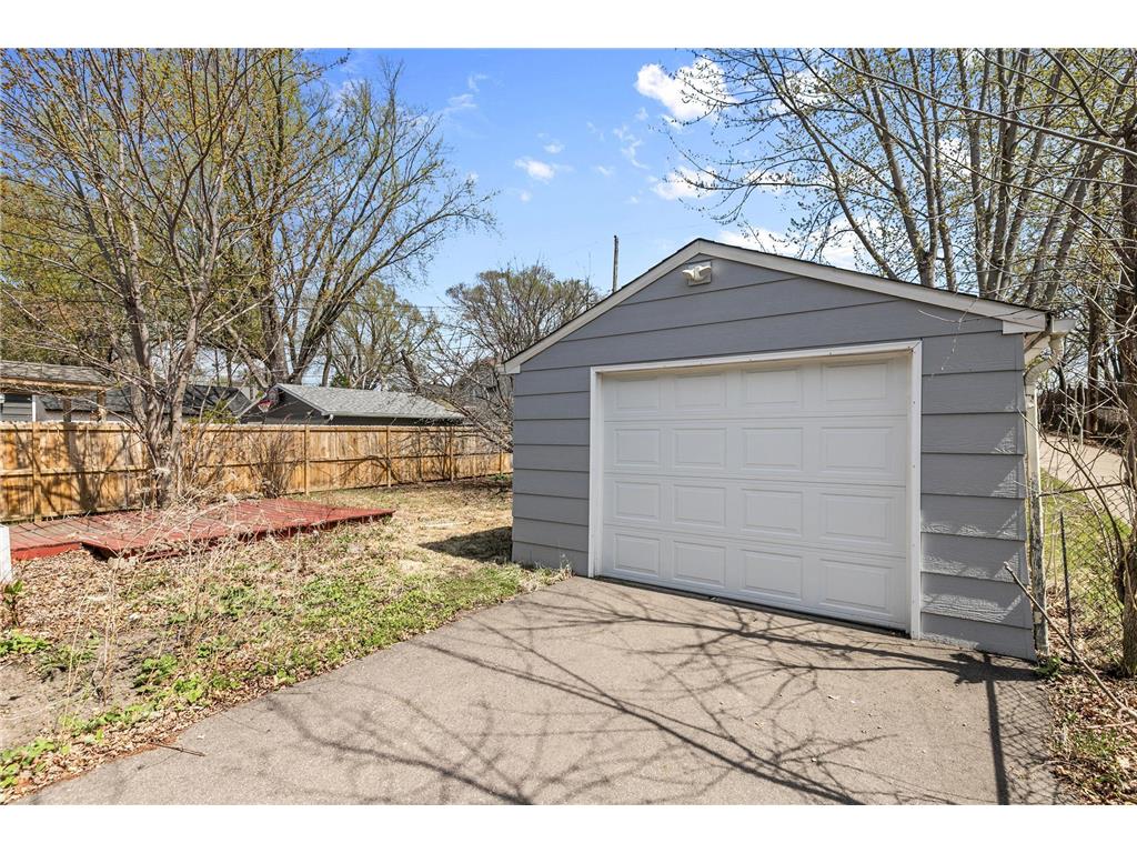 1112 Breen Street Saint Paul MN 55106 7044844 image32
