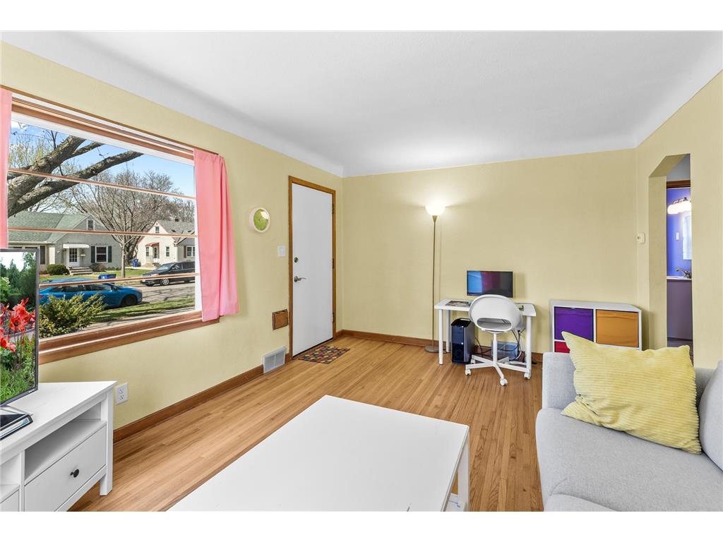 1112 Breen Street Saint Paul MN 55106 7044844 image5