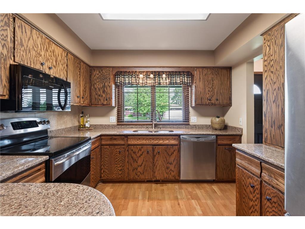 1112 Lyn Way Hastings MN 55033 7083022 image11
