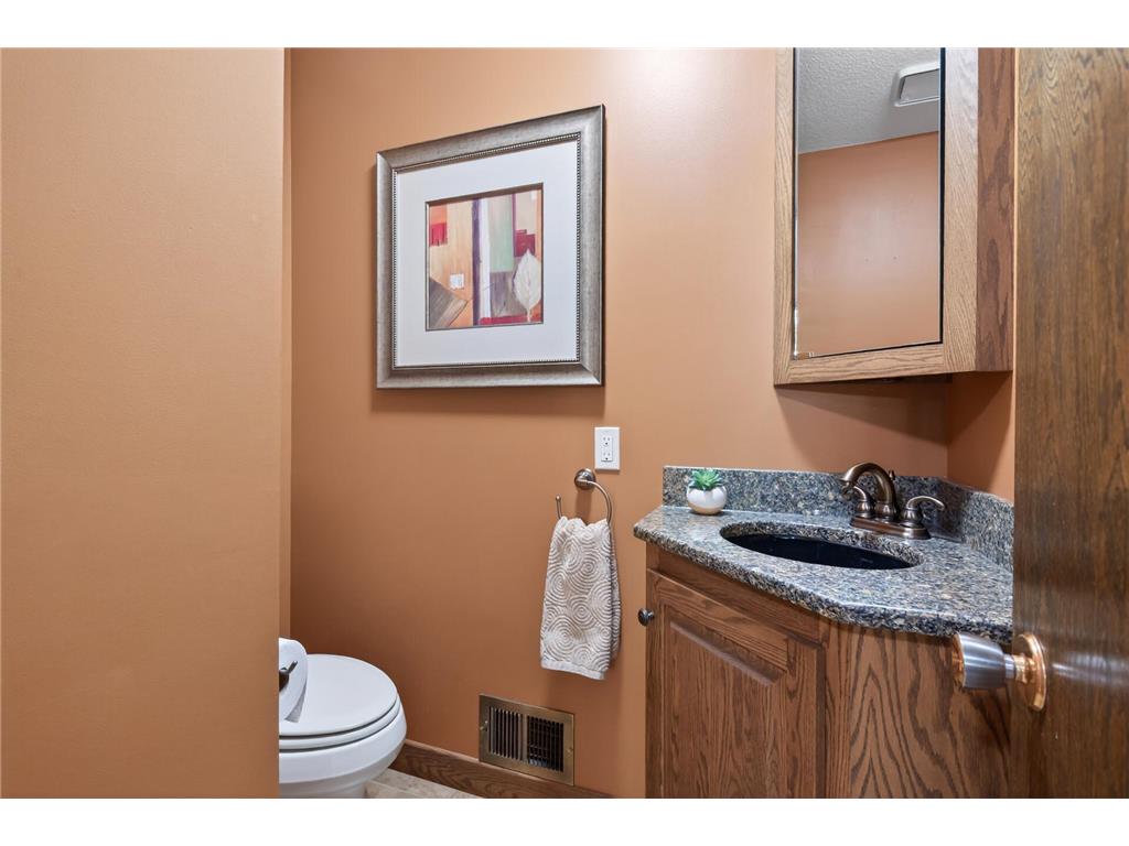 1112 Lyn Way Hastings MN 55033 7083022 image25
