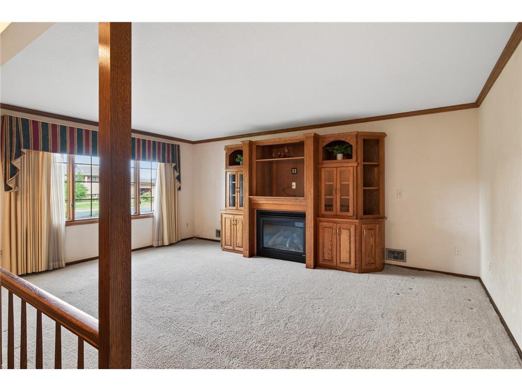 1112 Lyn Way Hastings MN 55033 7083022 image4