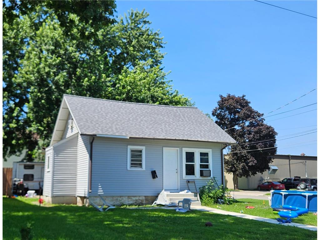 1112 Madison Avenue Albert Lea MN 56007 6775710 image1