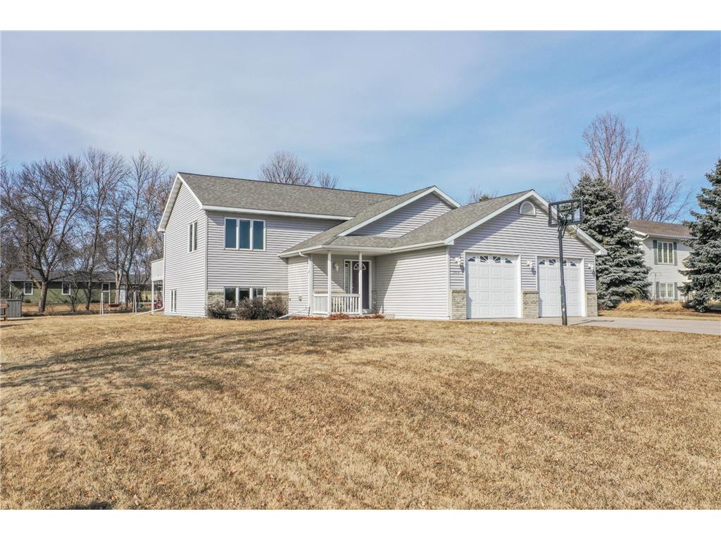1112 Madisson Street Alexandria MN 56308 6480810 image1
