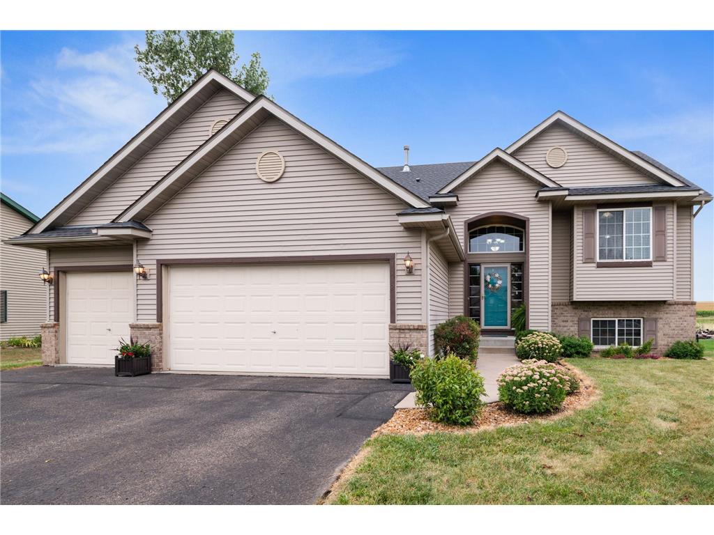 1112 N Cheyenne Street Roberts WI 54023 6429852 image1