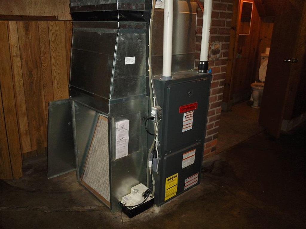 1112 S Barstow Street Eau Claire WI 54701 7030406 image4