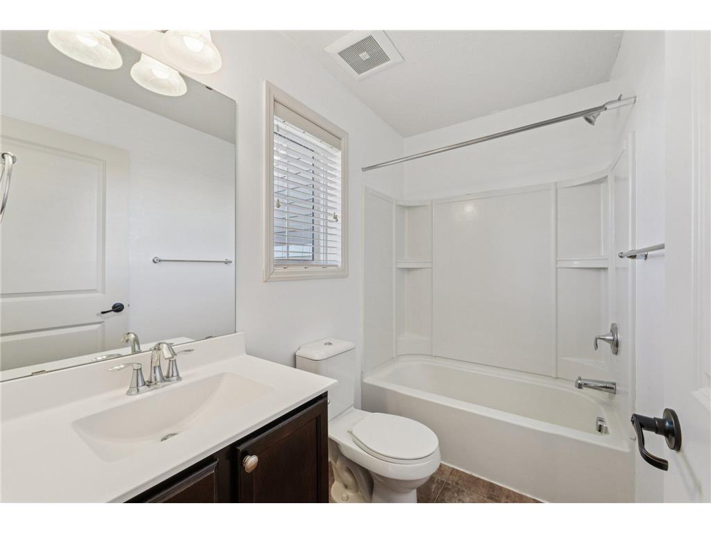 1112 Station Trail Eagan MN 55123 6815836 image31