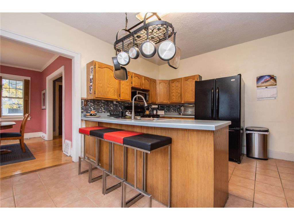 1112 University Drive S Fargo ND 58103 6811749 image14