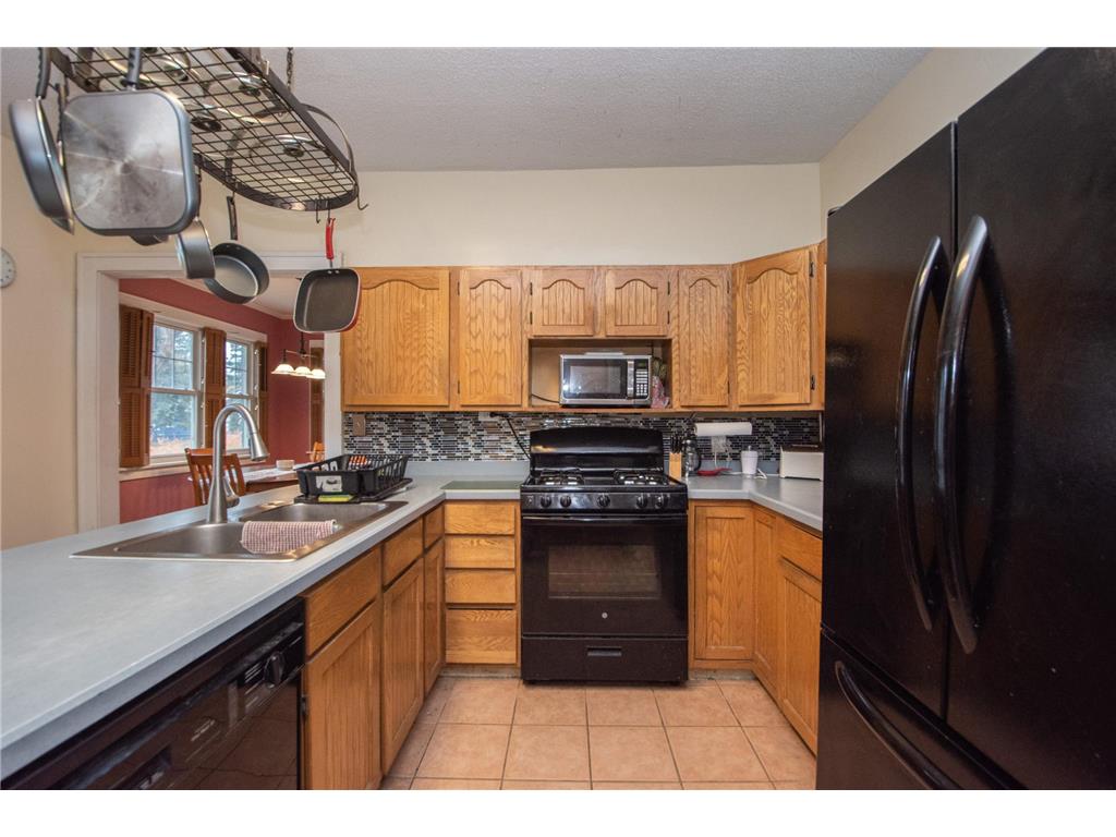 1112 University Drive S Fargo ND 58103 6811749 image16