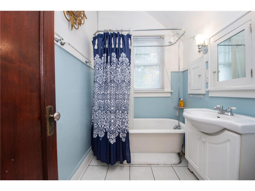 1112 University Drive S Fargo ND 58103 6811749 image20