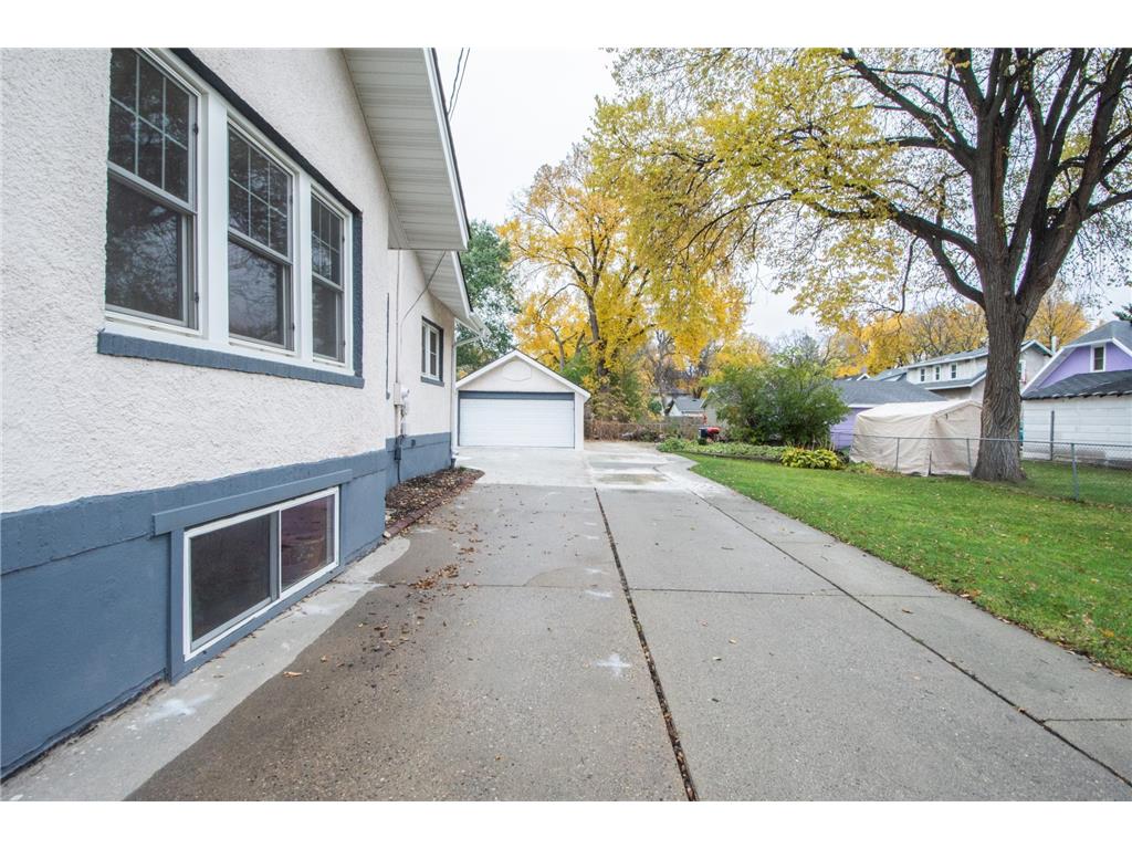 1112 University Drive S Fargo ND 58103 6811749 image3