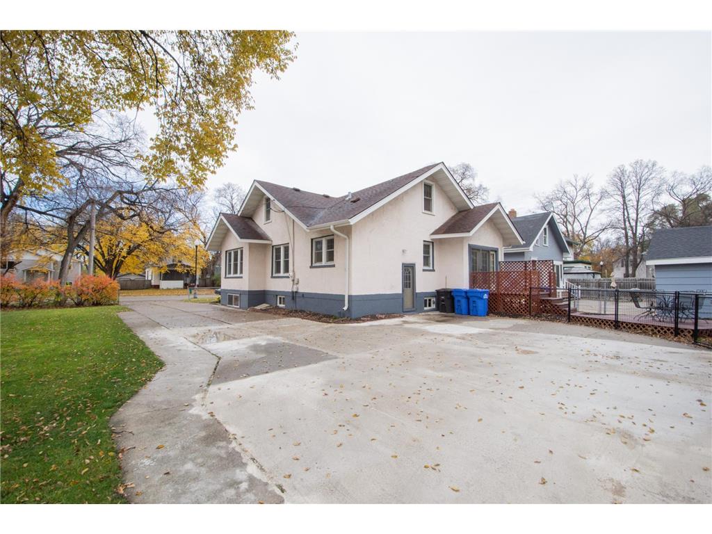 1112 University Drive S Fargo ND 58103 6811749 image47