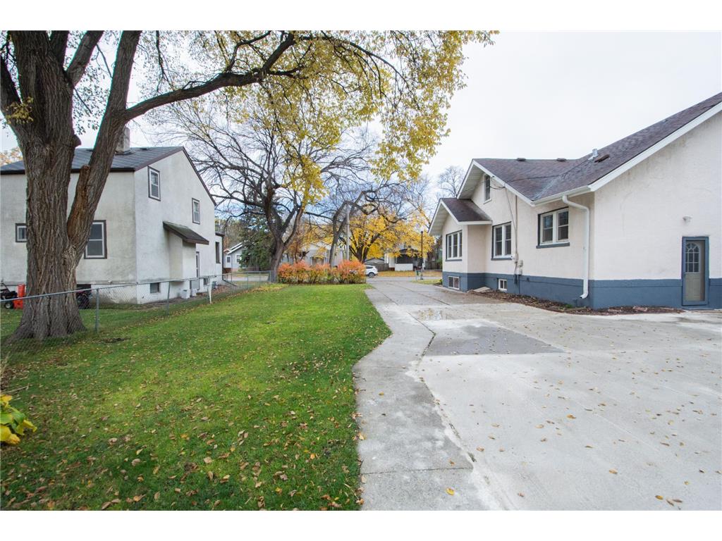 1112 University Drive S Fargo ND 58103 6811749 image48