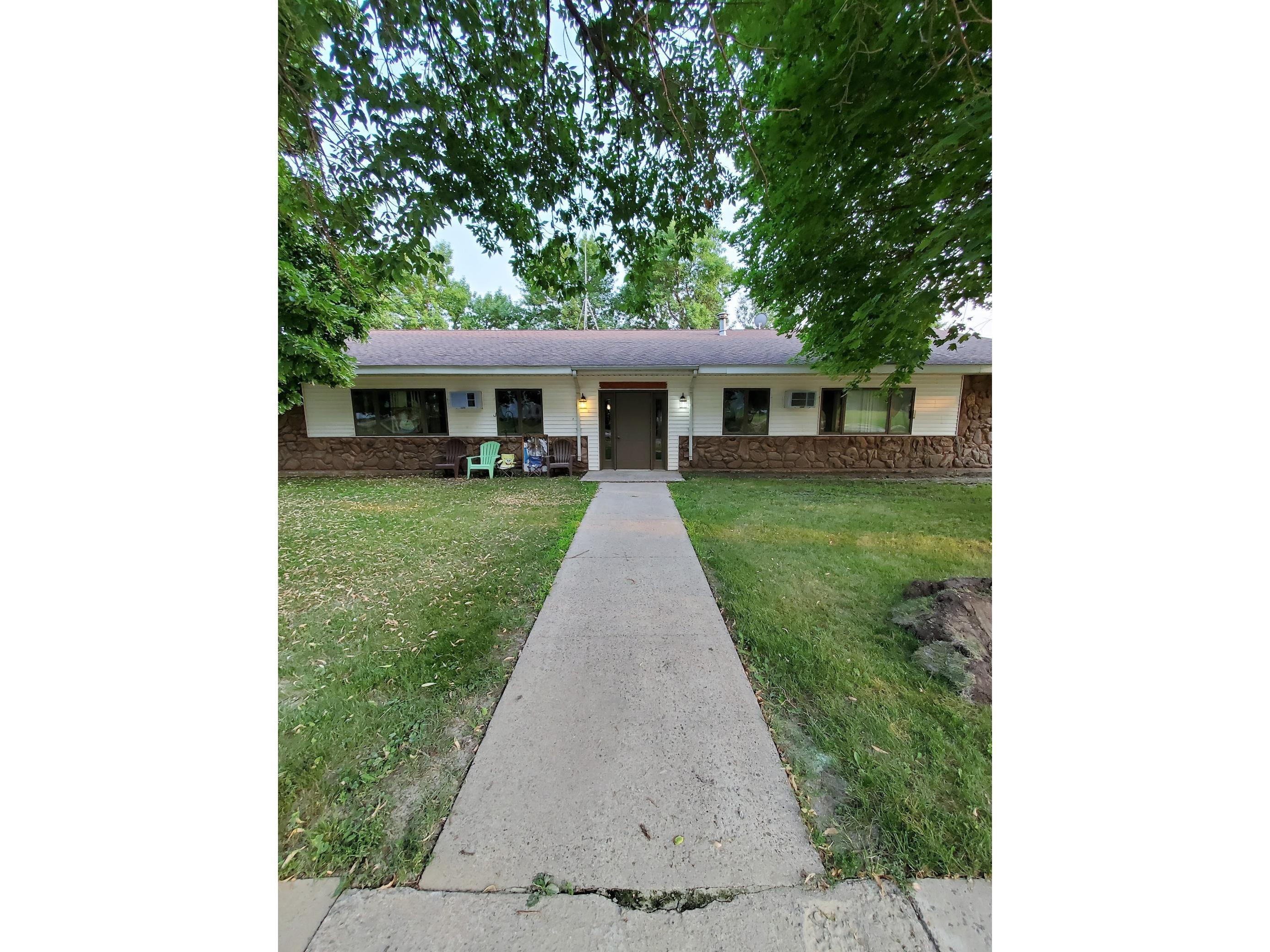 1113 11th Avenue, Clarkfield, MN, 56223 MLS 6072974 Edina Realty