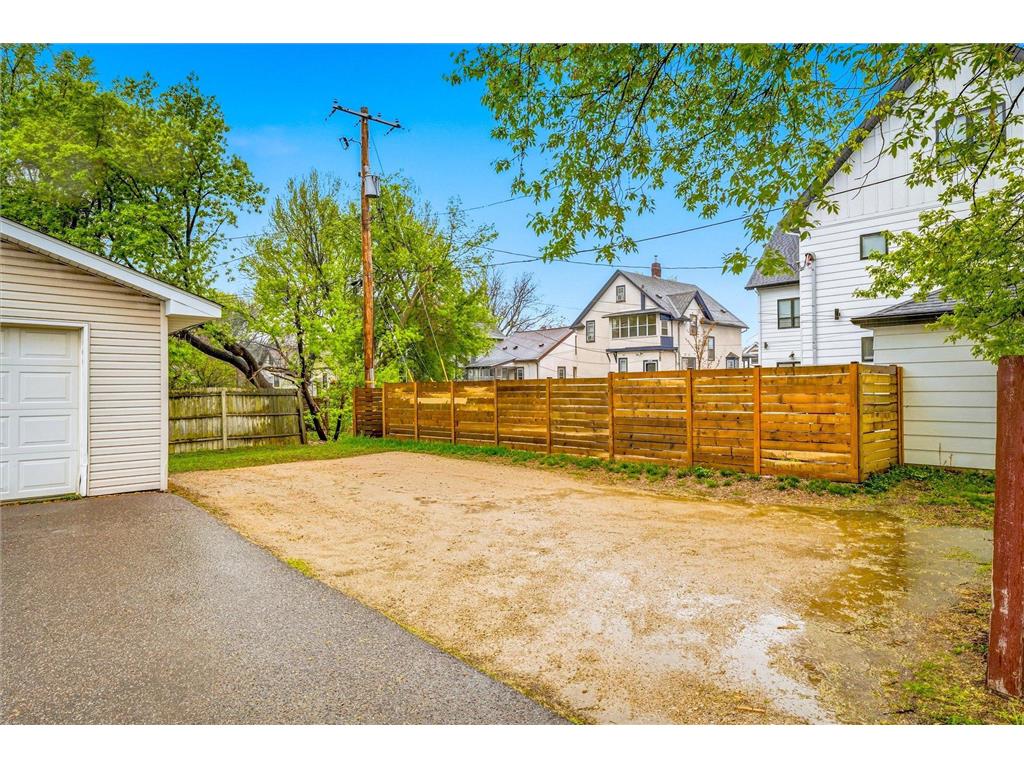 1113 17th Avenue SE Minneapolis MN 55414 7059570 image3