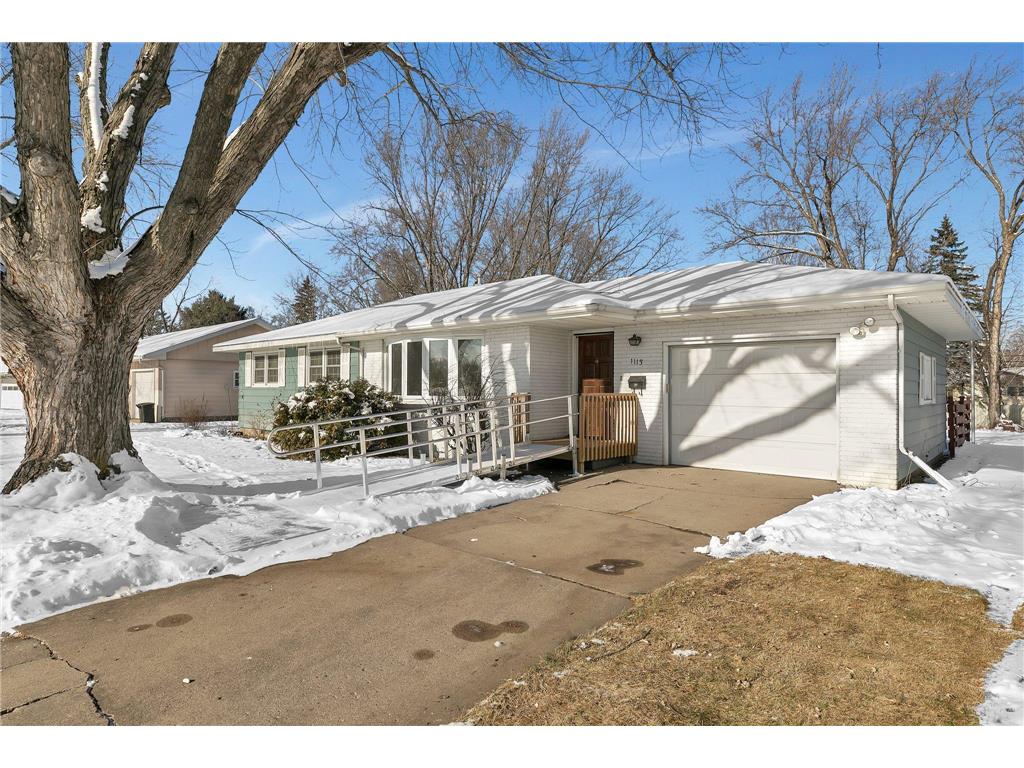 1113 21st Avenue N Saint Cloud MN 56303 6310589 image1