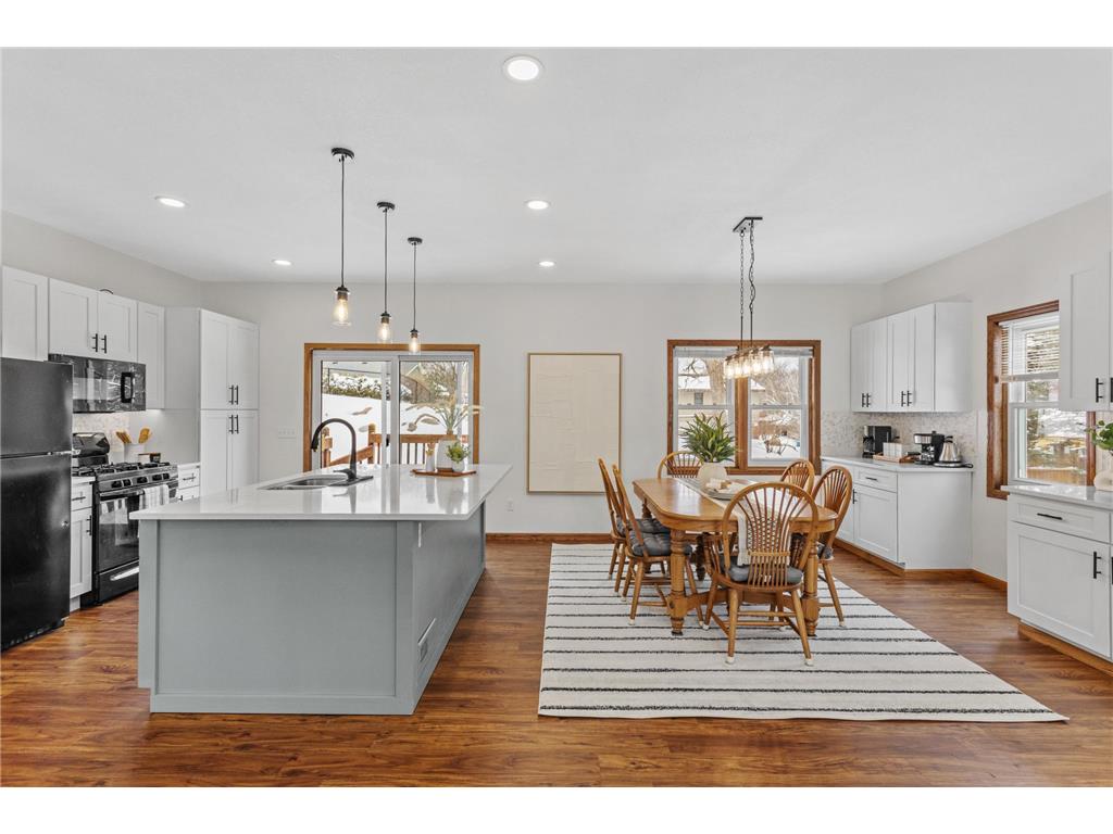 1113 Emerson Court Burnsville MN 55337 7025433 image1