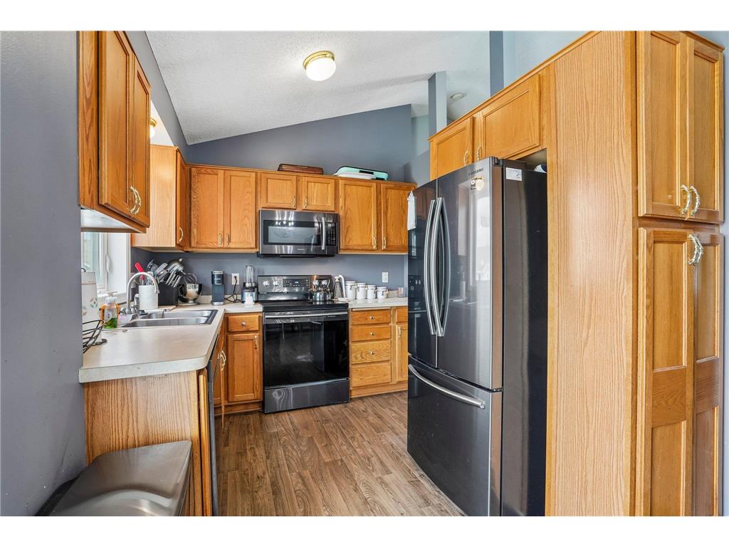 1113 Hickory Street Farmington MN 55024 7096422 image11