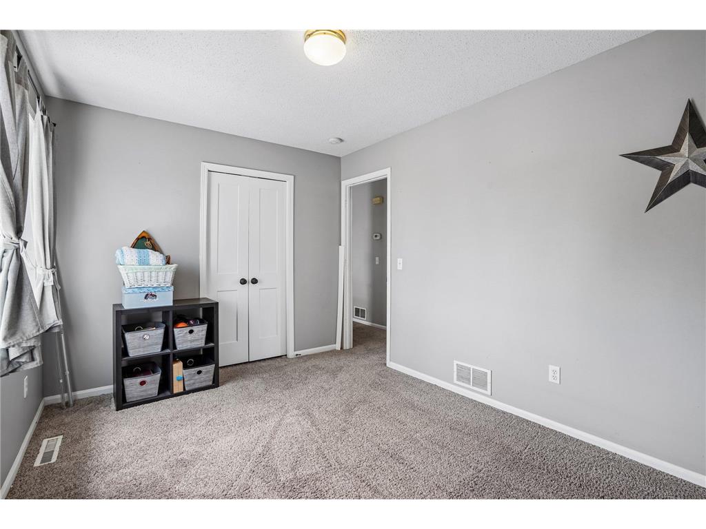 1113 Hickory Street Farmington MN 55024 7096422 image27