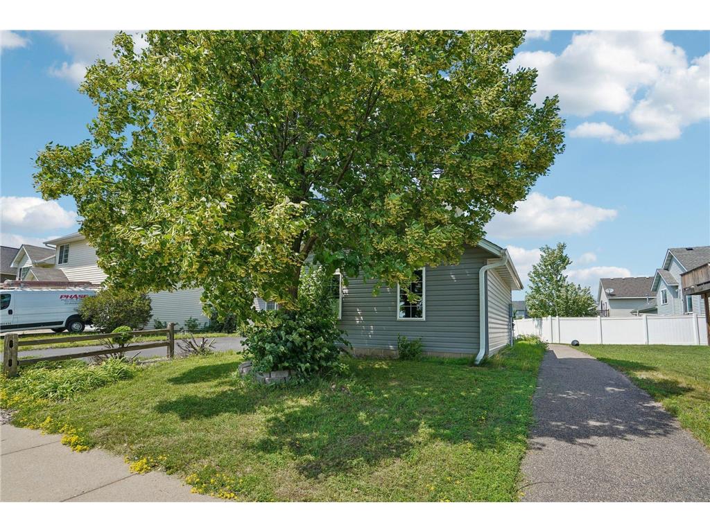 1113 Hickory Street Farmington MN 55024 7096422 image3
