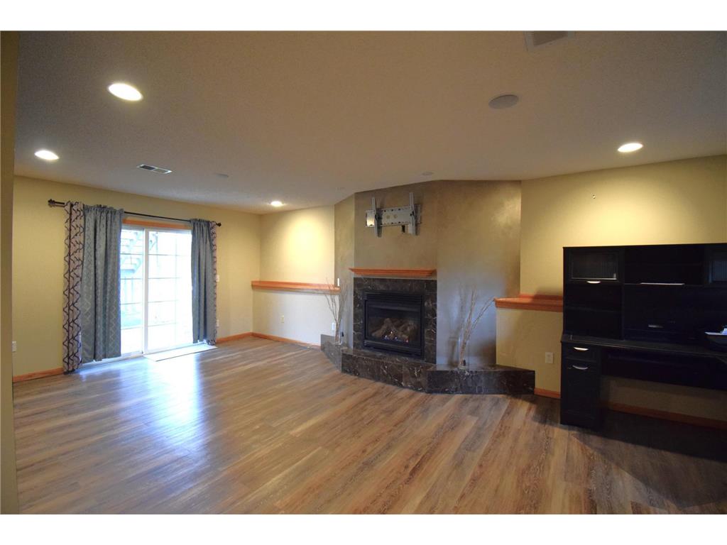 1113 N Cheyenne Street Roberts WI 54023 6816035 image21