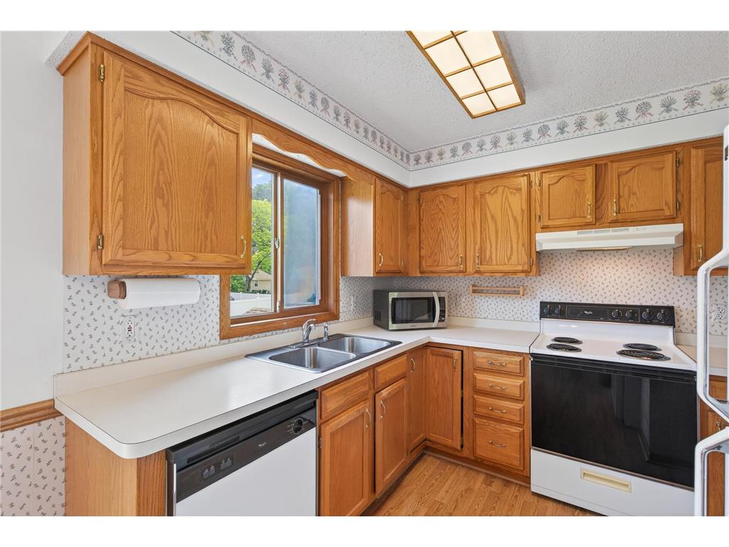 1113 Polk Street S Shakopee MN 55379 7089950 image13