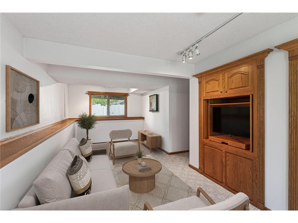 1113 Polk Street S Shakopee MN 55379 7089950 image26