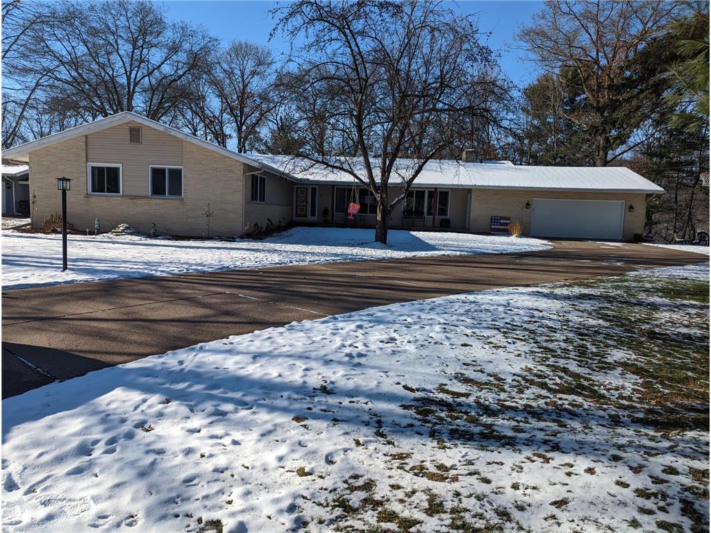 1113 River Heights Road, Menomonie, WI, 54751 MLS 6309577 Edina Realty