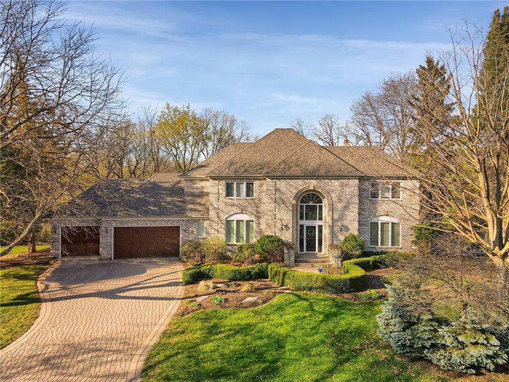 11133 Bluestem Lane, Eden Prairie, MN 55347 MLS 6358643 Edina Realty