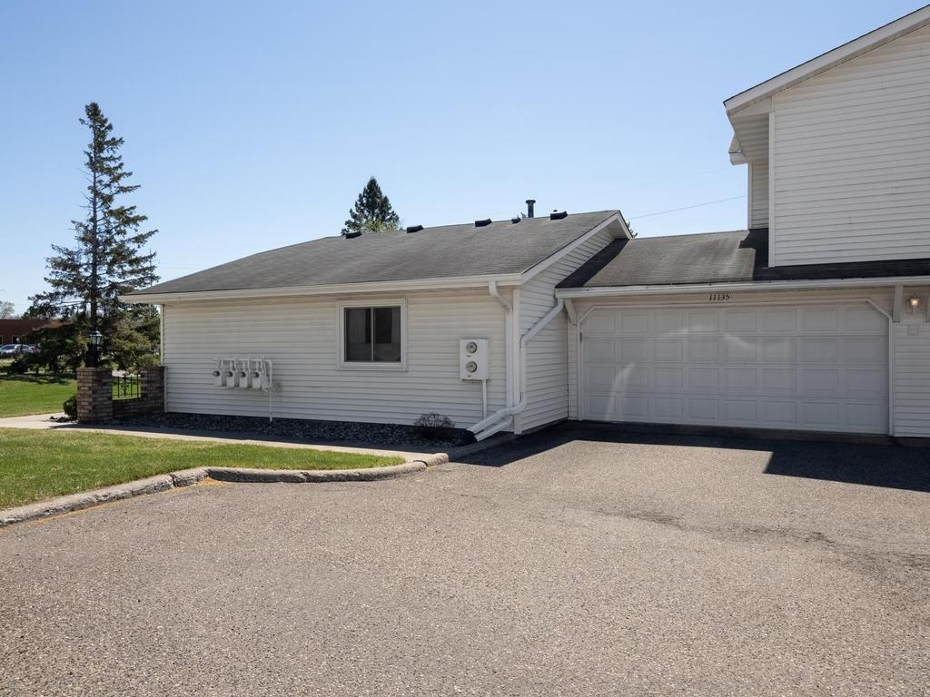 11135 Drake Street NW Coon Rapids MN 55433 7064381 image17
