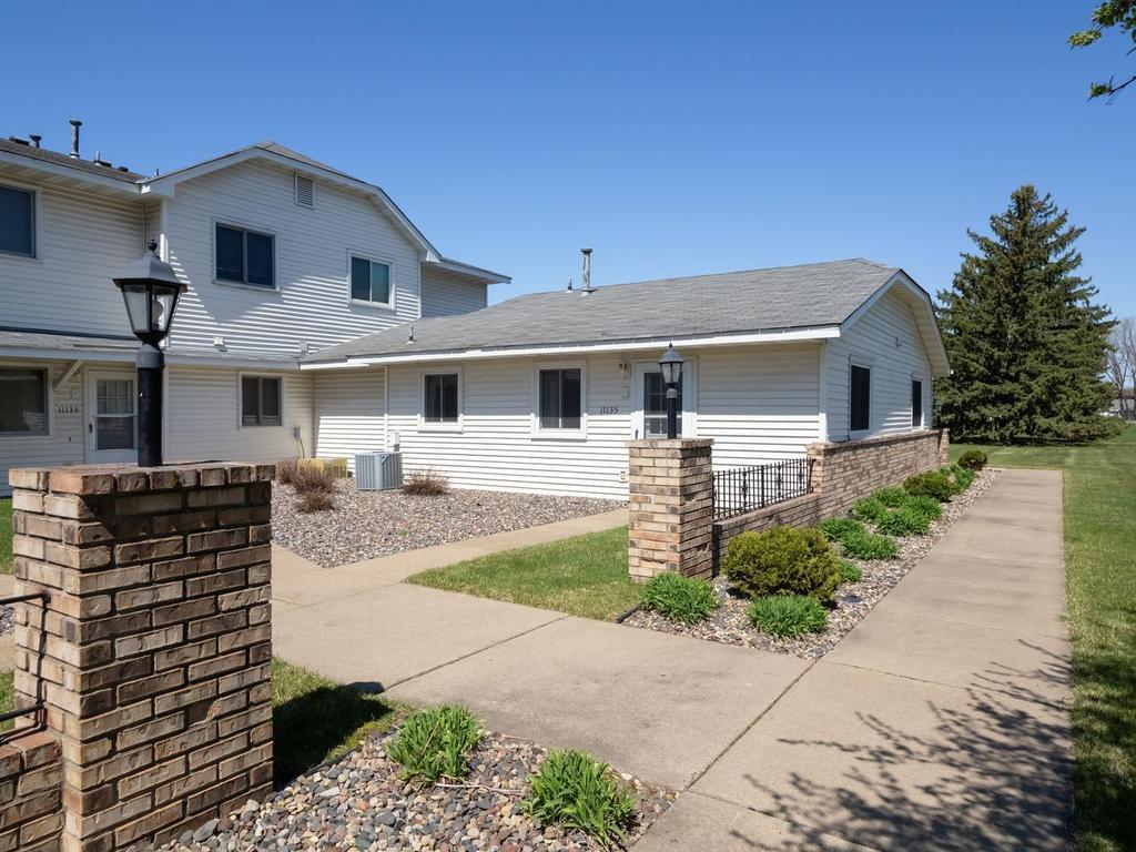 11135 Drake Street NW Coon Rapids MN 55433 7064381 image2