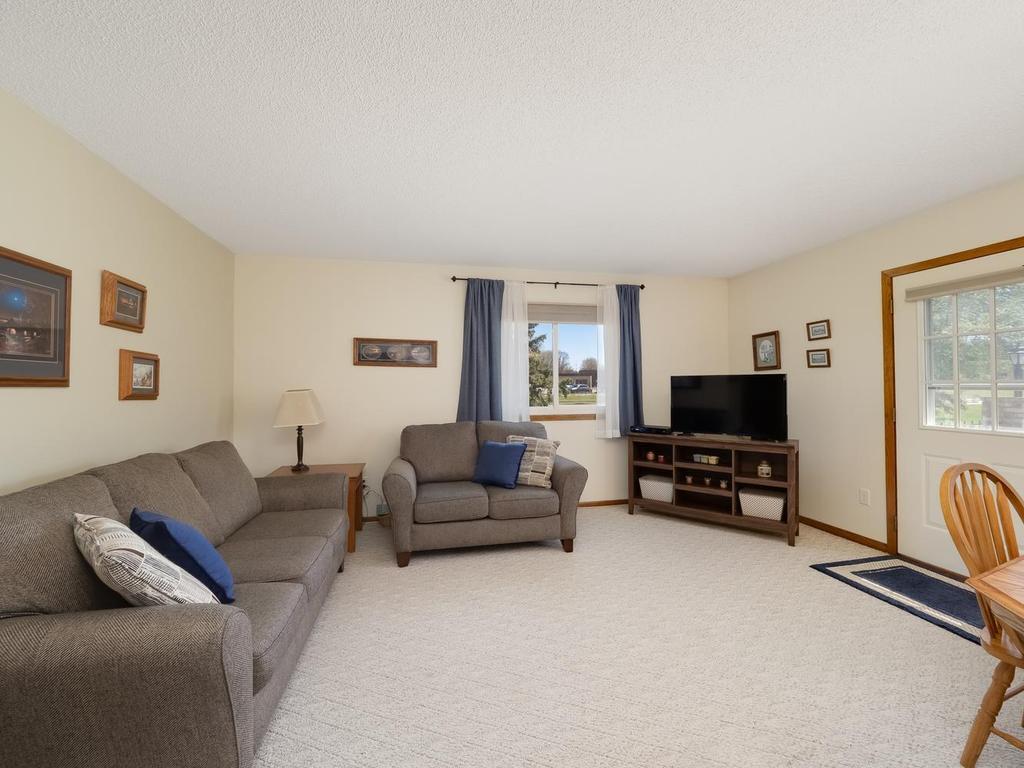 11135 Drake Street NW Coon Rapids MN 55433 7064381 image4
