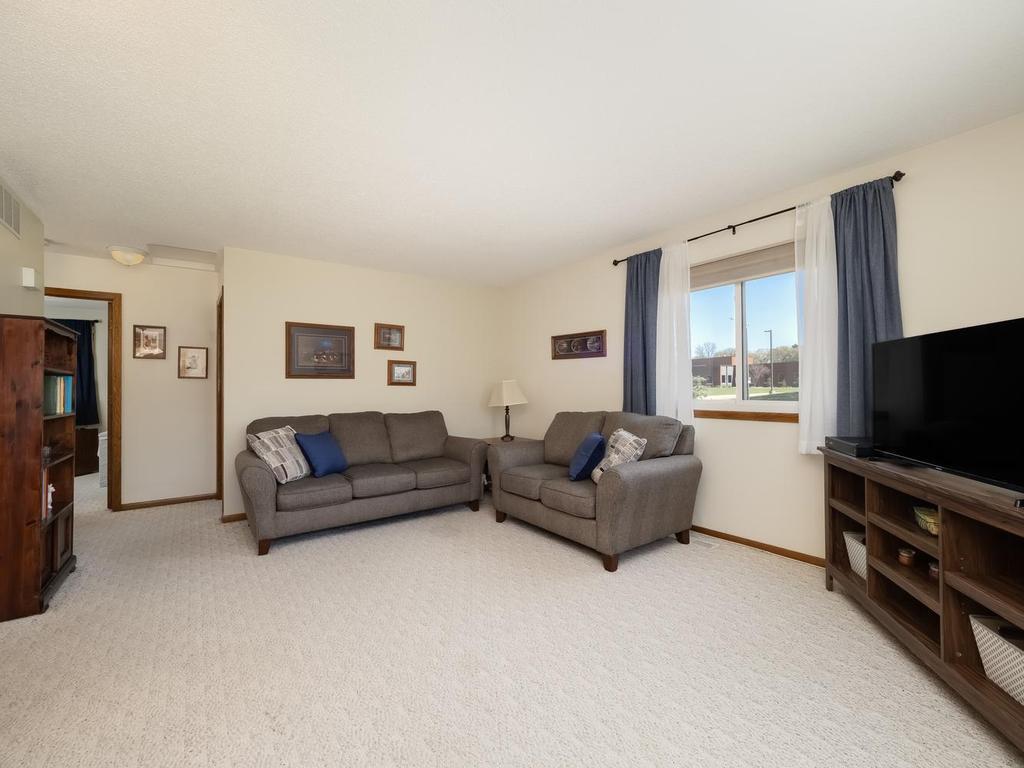 11135 Drake Street NW Coon Rapids MN 55433 7064381 image6