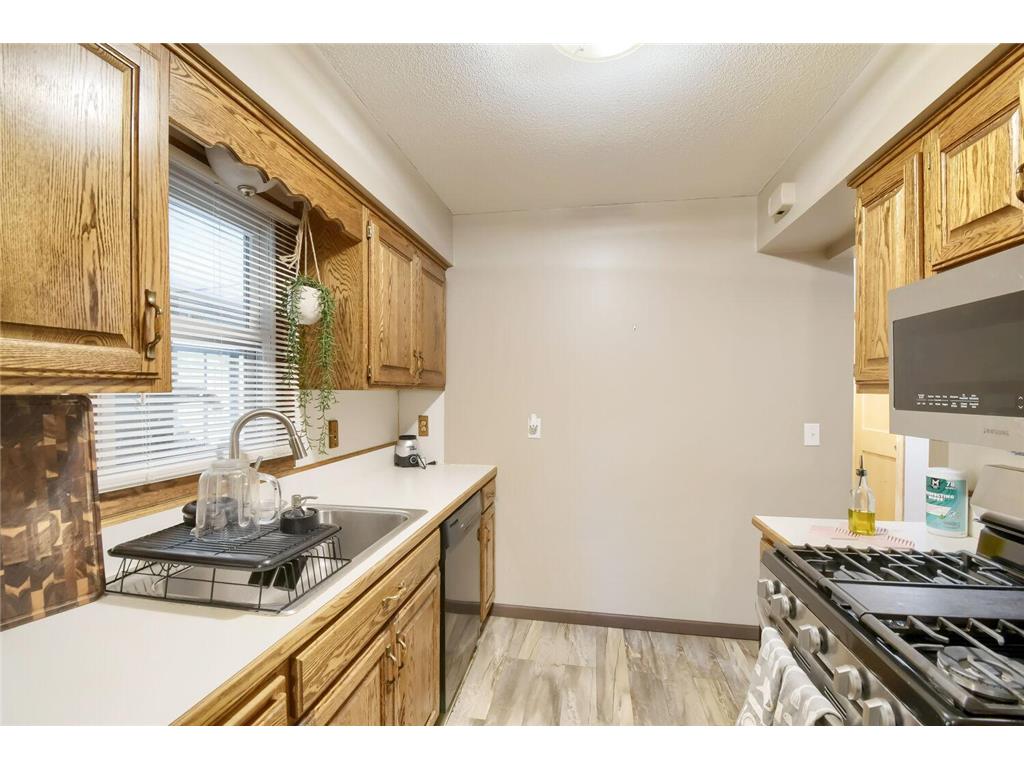 11138 Washington Street NE Blaine MN 55434 7078123 image8