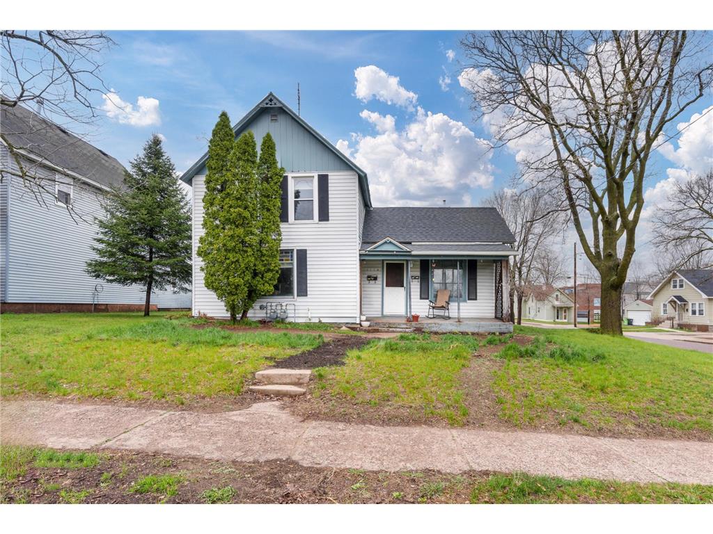 1114 E Madison Street Eau Claire WI 54703 6521907 image1