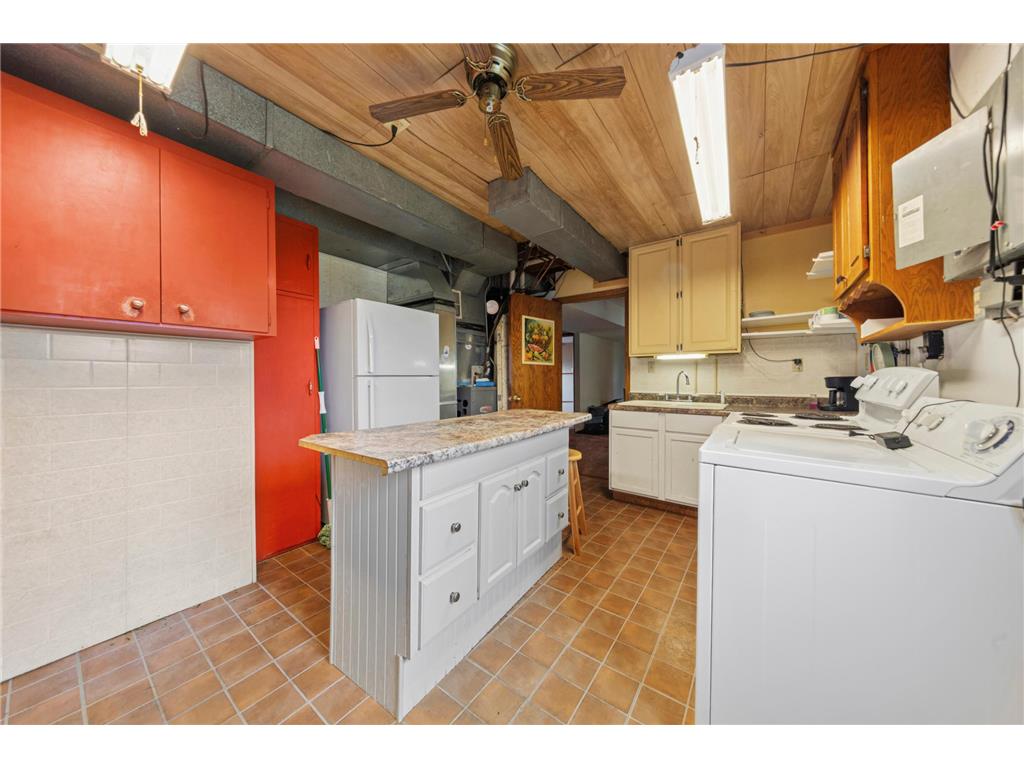 1114 N High Street Lake City MN 55041 - PEPIN 7087357 image11
