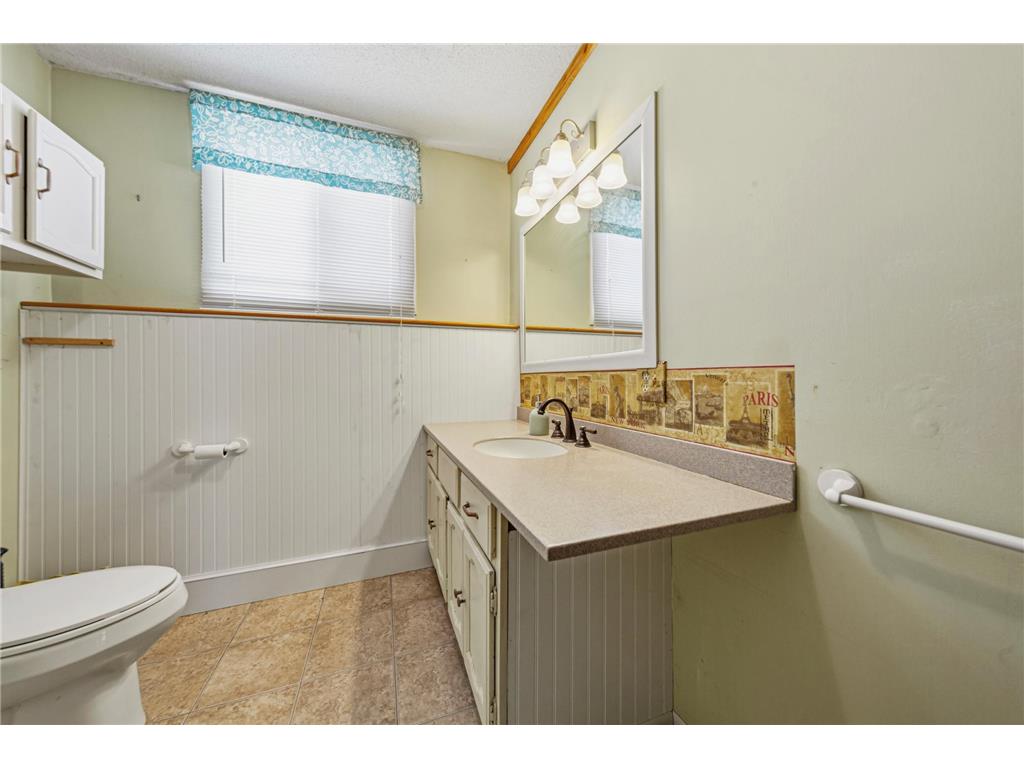 1114 N High Street Lake City MN 55041 - PEPIN 7087357 image26