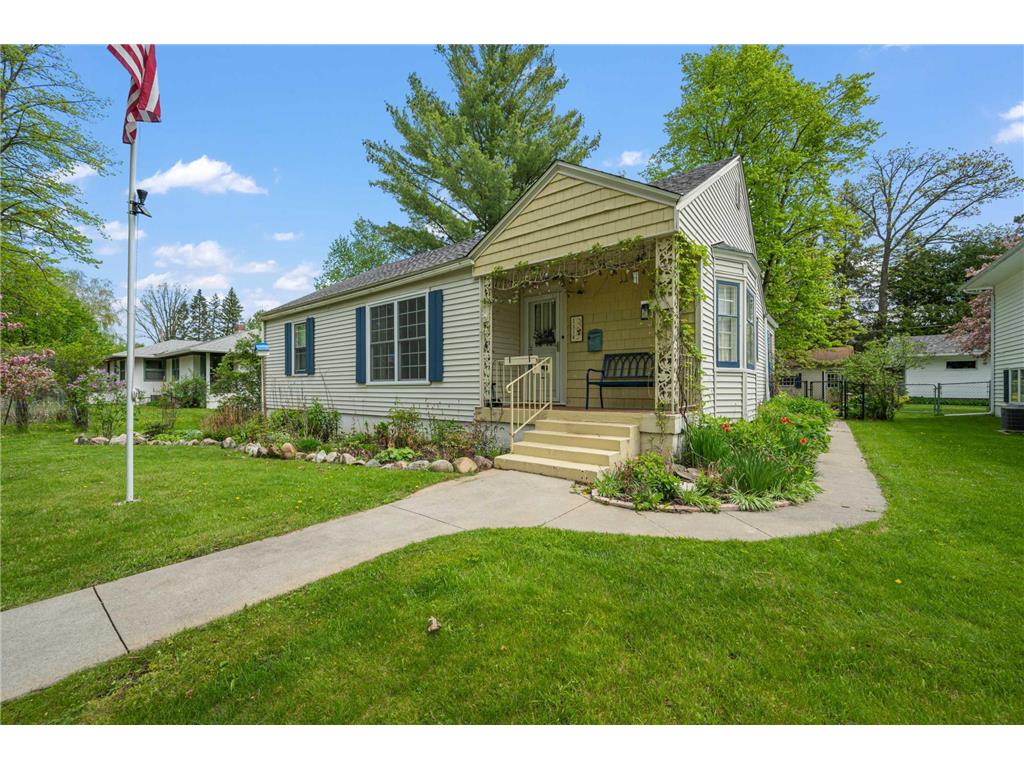 1114 NW 4th Avenue Grand Rapids MN 55744 6548303 image1