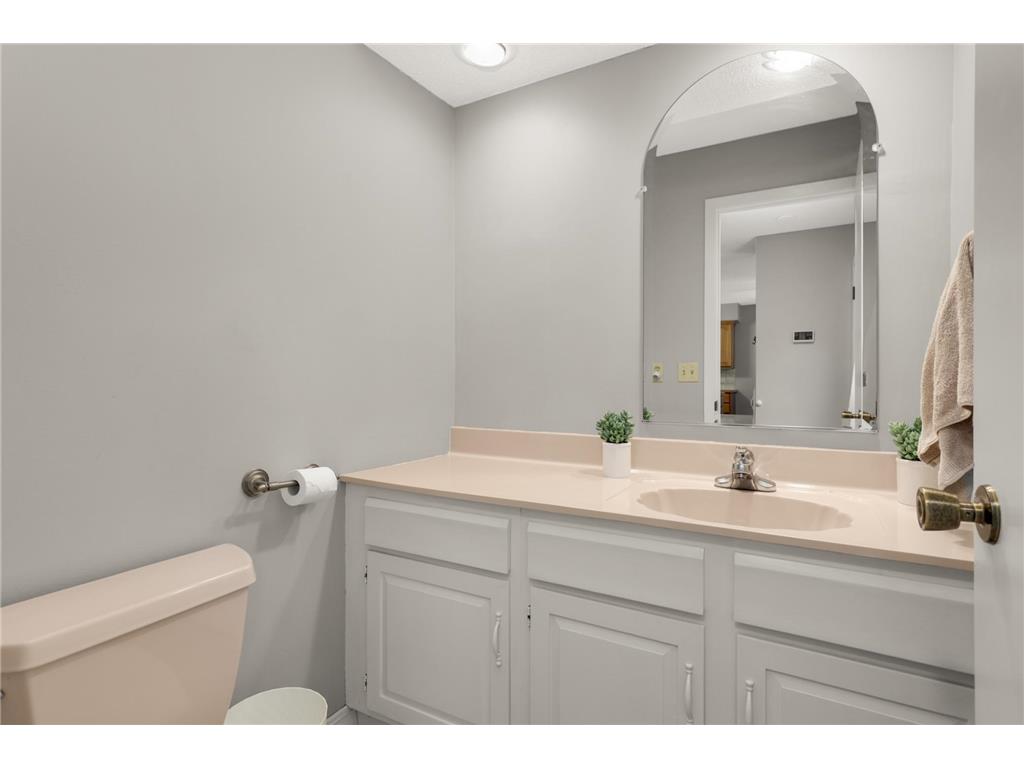 11140 Abbott Lane Minnetonka MN 55343 7077398 image14