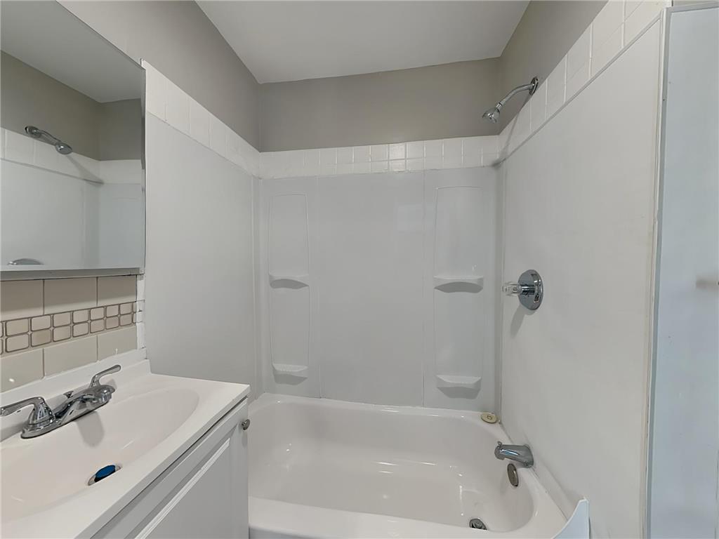 1115 19th Avenue NE Minneapolis MN 55418 6823302 image15