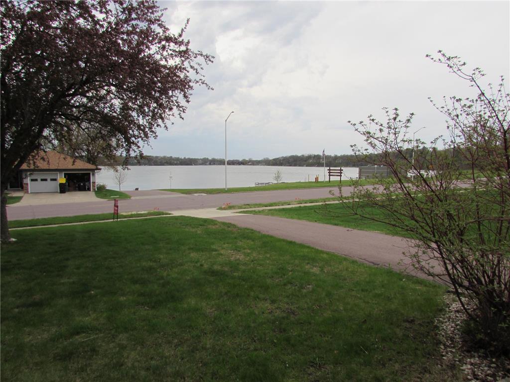1115 Albion Avenue Fairmont MN 56031 7062188 image33