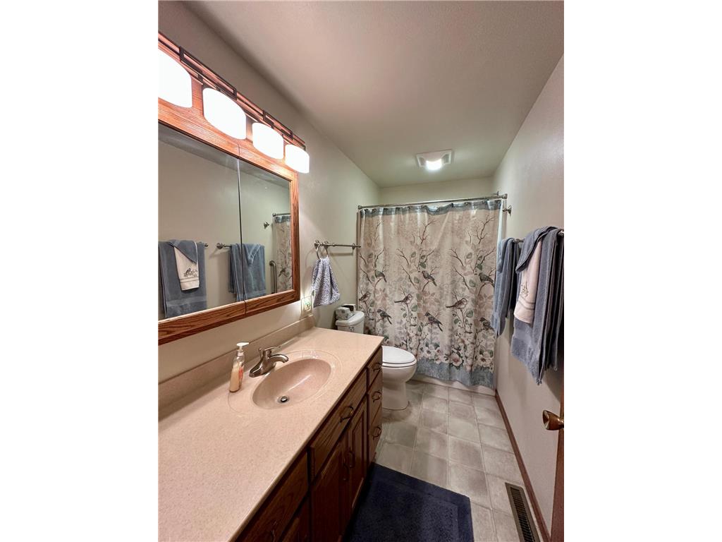 1115 Elmhurst Avenue Luverne MN 56156 6772720 image12