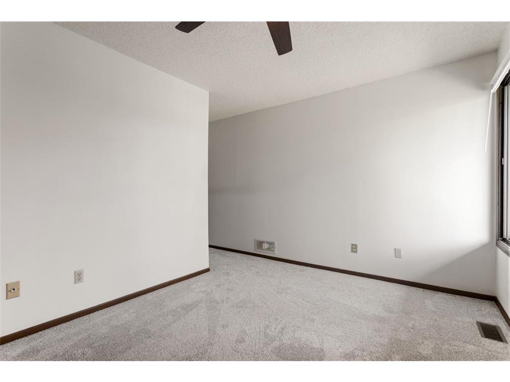 1115 Landmark Trail S Hopkins MN 55343 7071955 image18
