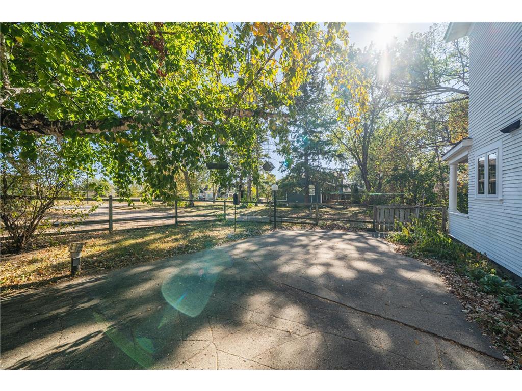 1115 Summit Avenue Detroit Lakes MN 56501 6803602 image29