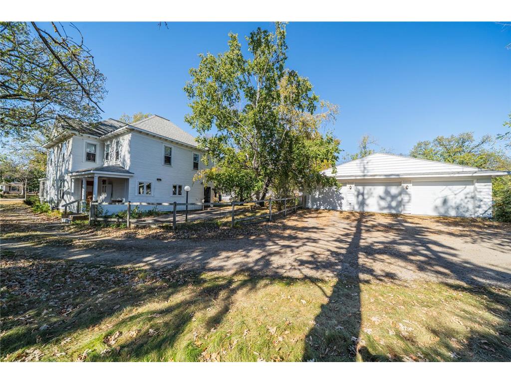 1115 Summit Avenue Detroit Lakes MN 56501 6803602 image31