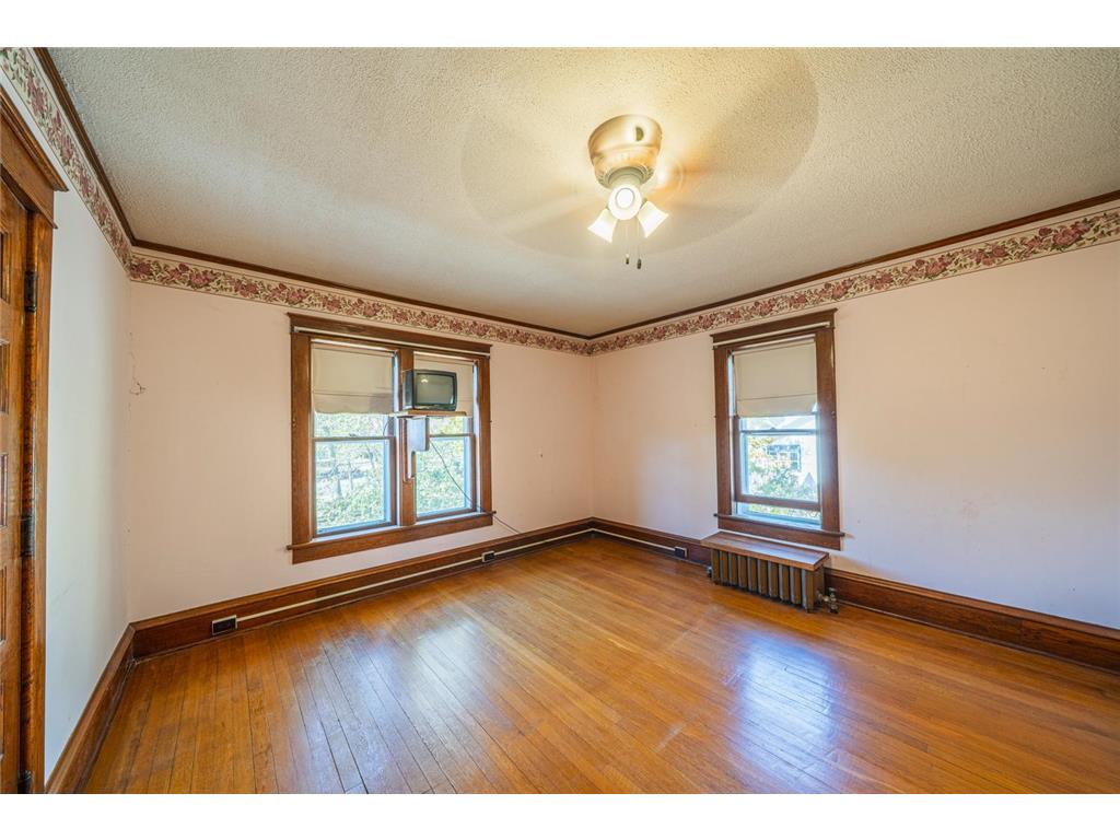 1115 Summit Avenue Detroit Lakes MN 56501 7085673 image16