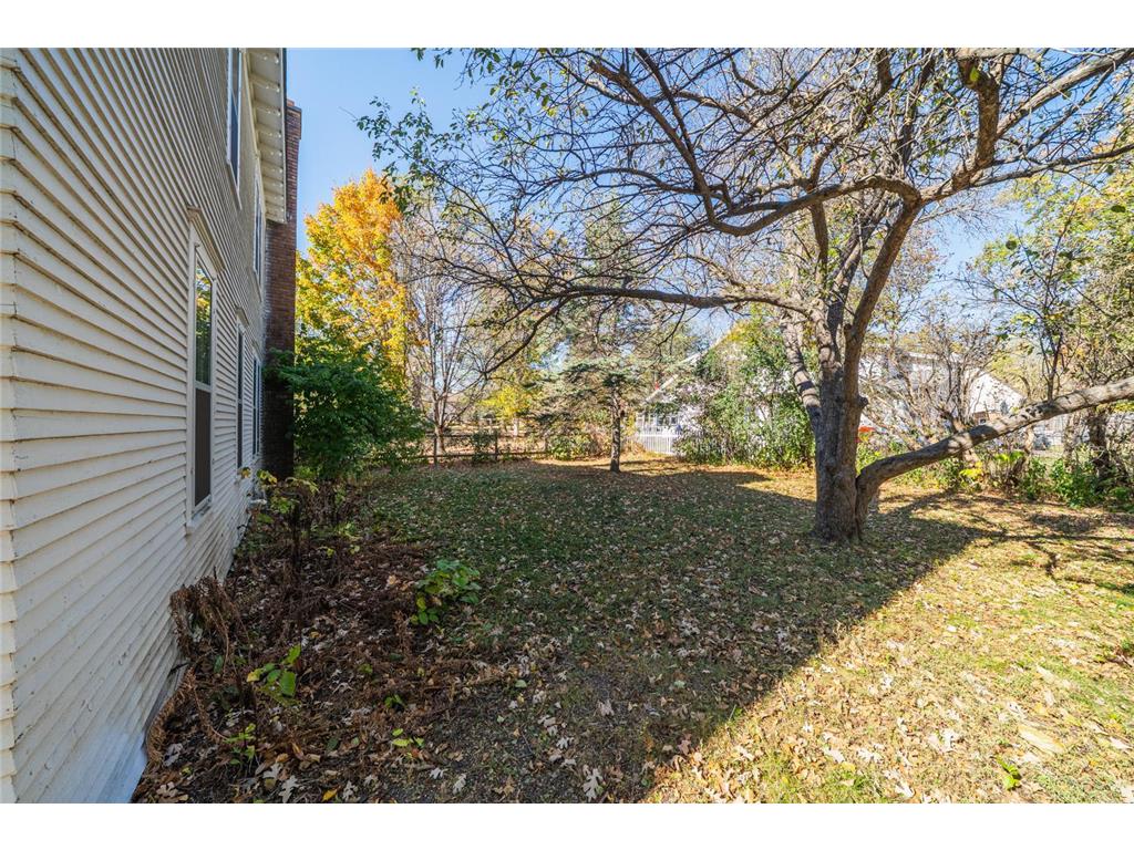 1115 Summit Avenue Detroit Lakes MN 56501 7085673 image30