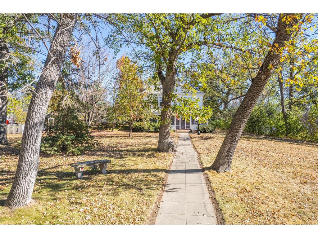 1115 Summit Avenue Detroit Lakes MN 56501 7085673 image37