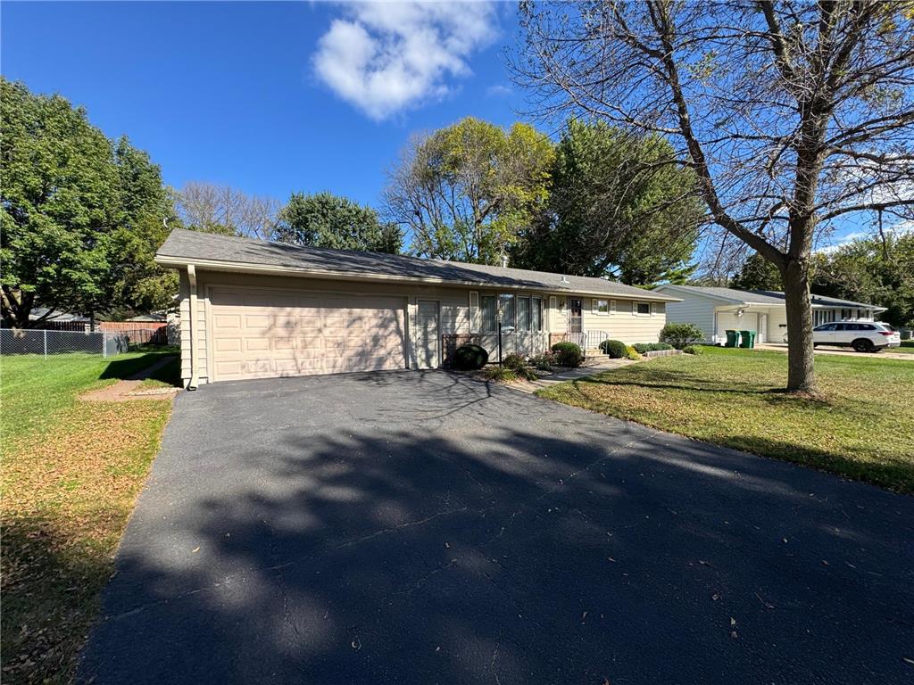 1115 Swanhill Drive Albert Lea MN 56007 6794891 image1